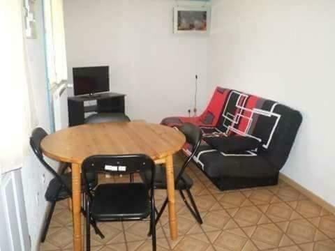 Appartamento Gogo location 1 Forest-Saint-Julien Esterno foto
