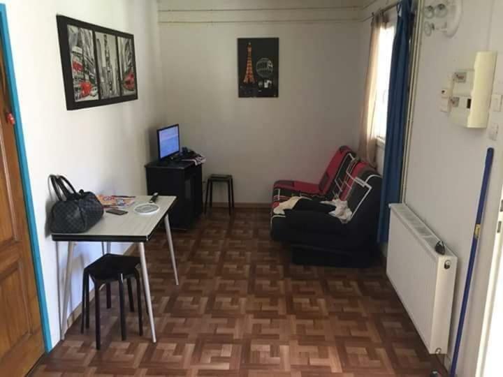Appartamento Gogo location 1 Forest-Saint-Julien Esterno foto
