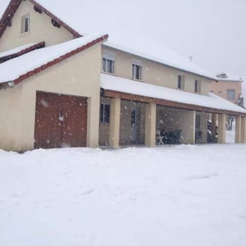 Appartamento Gogo location 1 Forest-Saint-Julien Esterno foto